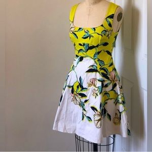 Karen Millen Size 2 Garden Party Dress w/fitted bust & a-line skirt